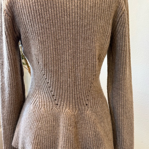POL Tailored Elegant Sweater NWOT - Picture 4 of 10
